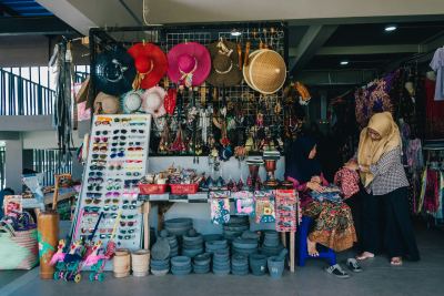 Kapan UMKM Perlu Aktifkan Lagi Kanal Jualan Selain Marketplace?